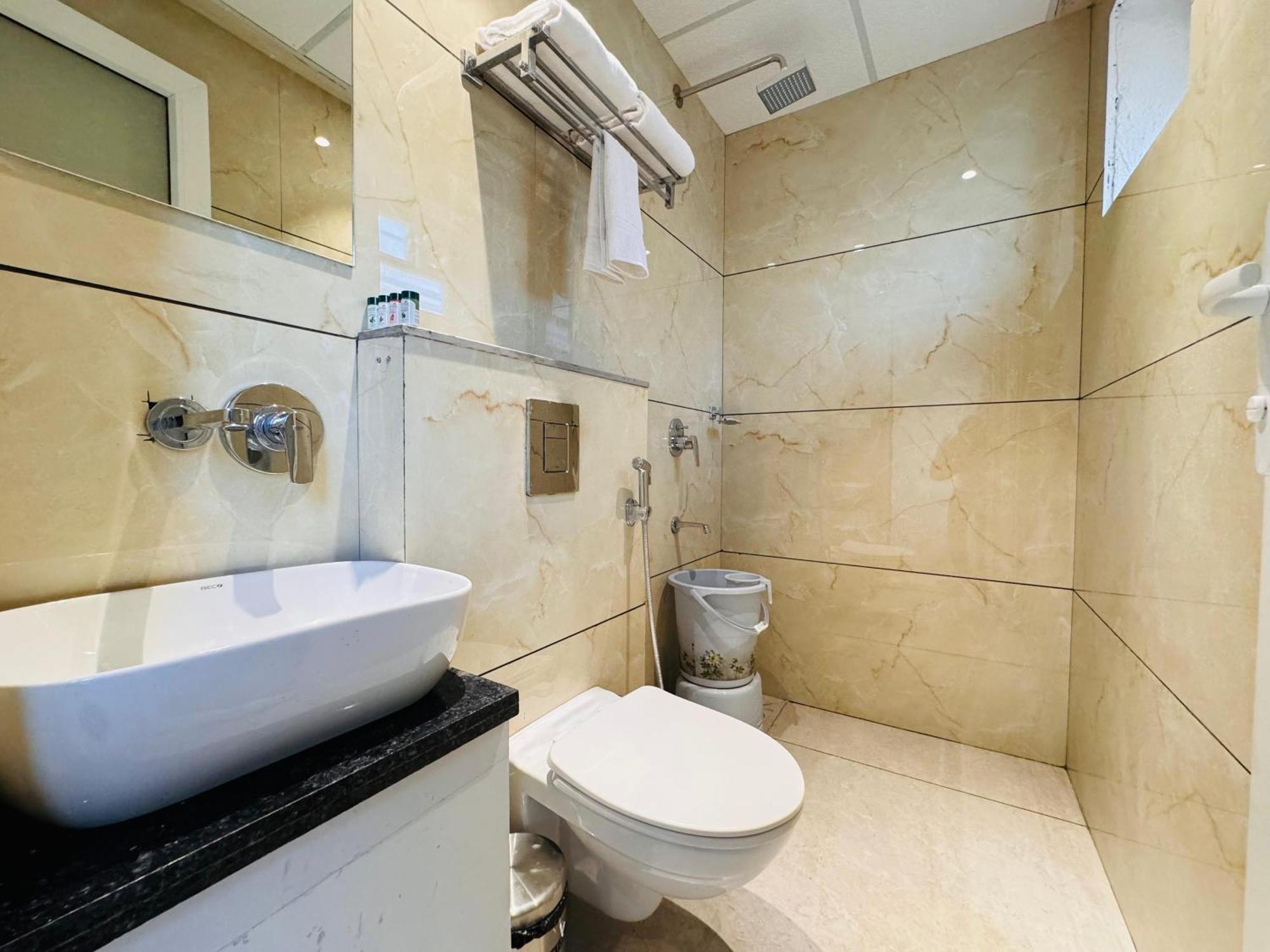 Hotel Rudhav Palace Ujjain Dış mekan fotoğraf