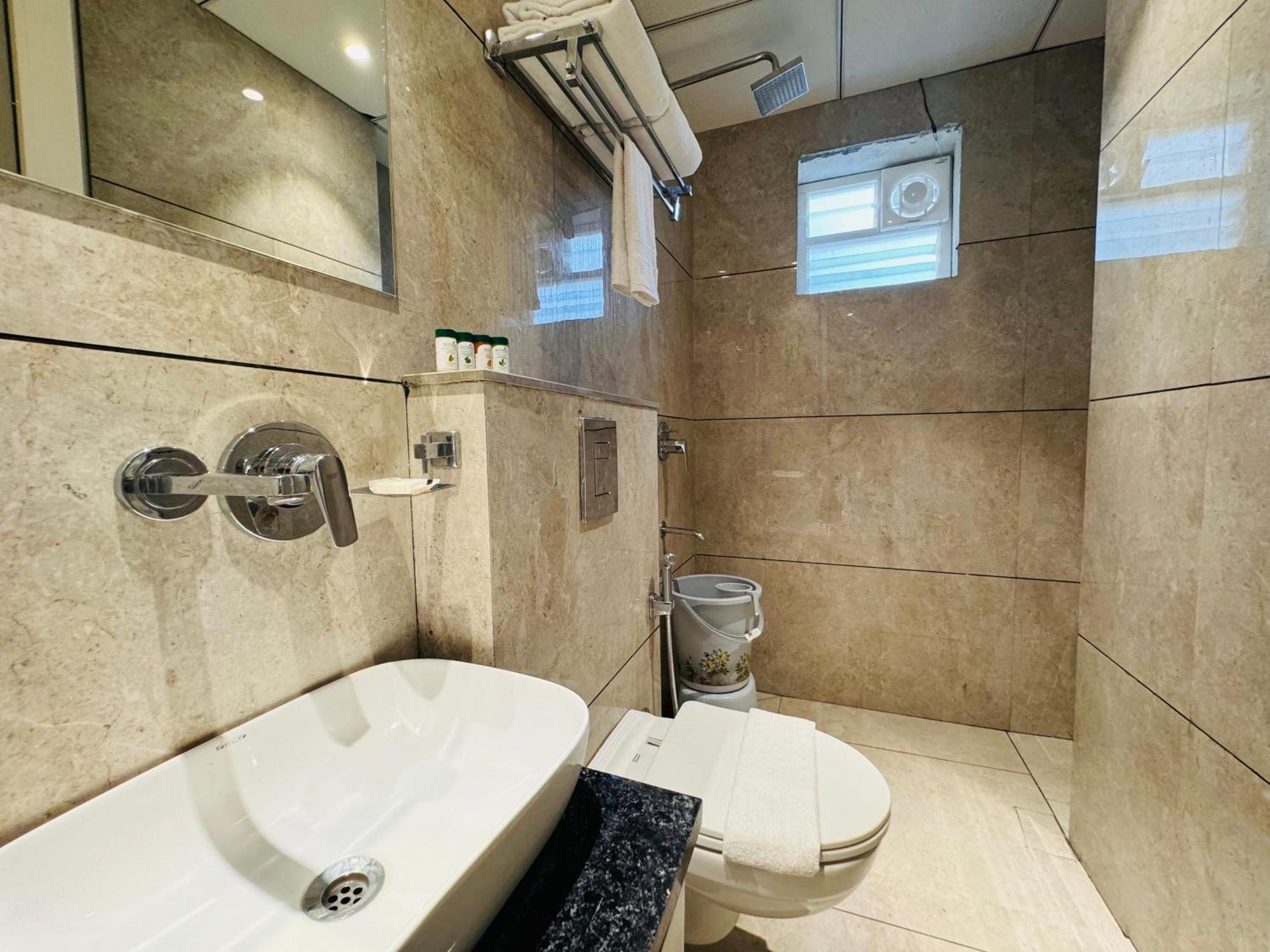 Hotel Rudhav Palace Ujjain Dış mekan fotoğraf