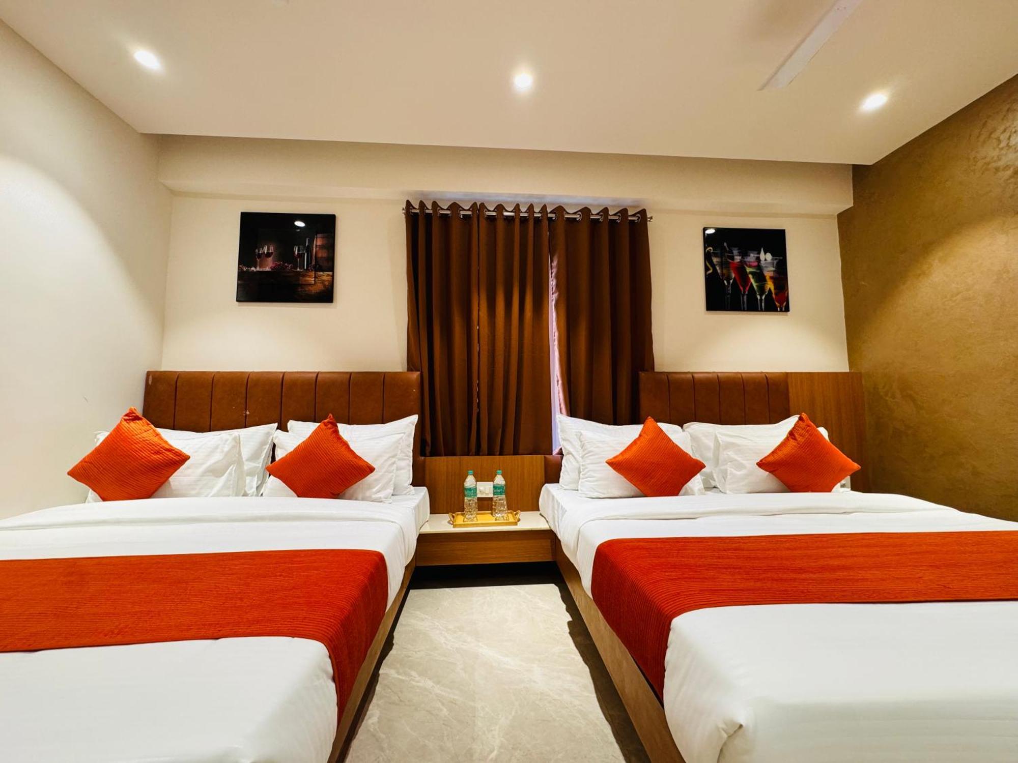 Hotel Rudhav Palace Ujjain Dış mekan fotoğraf