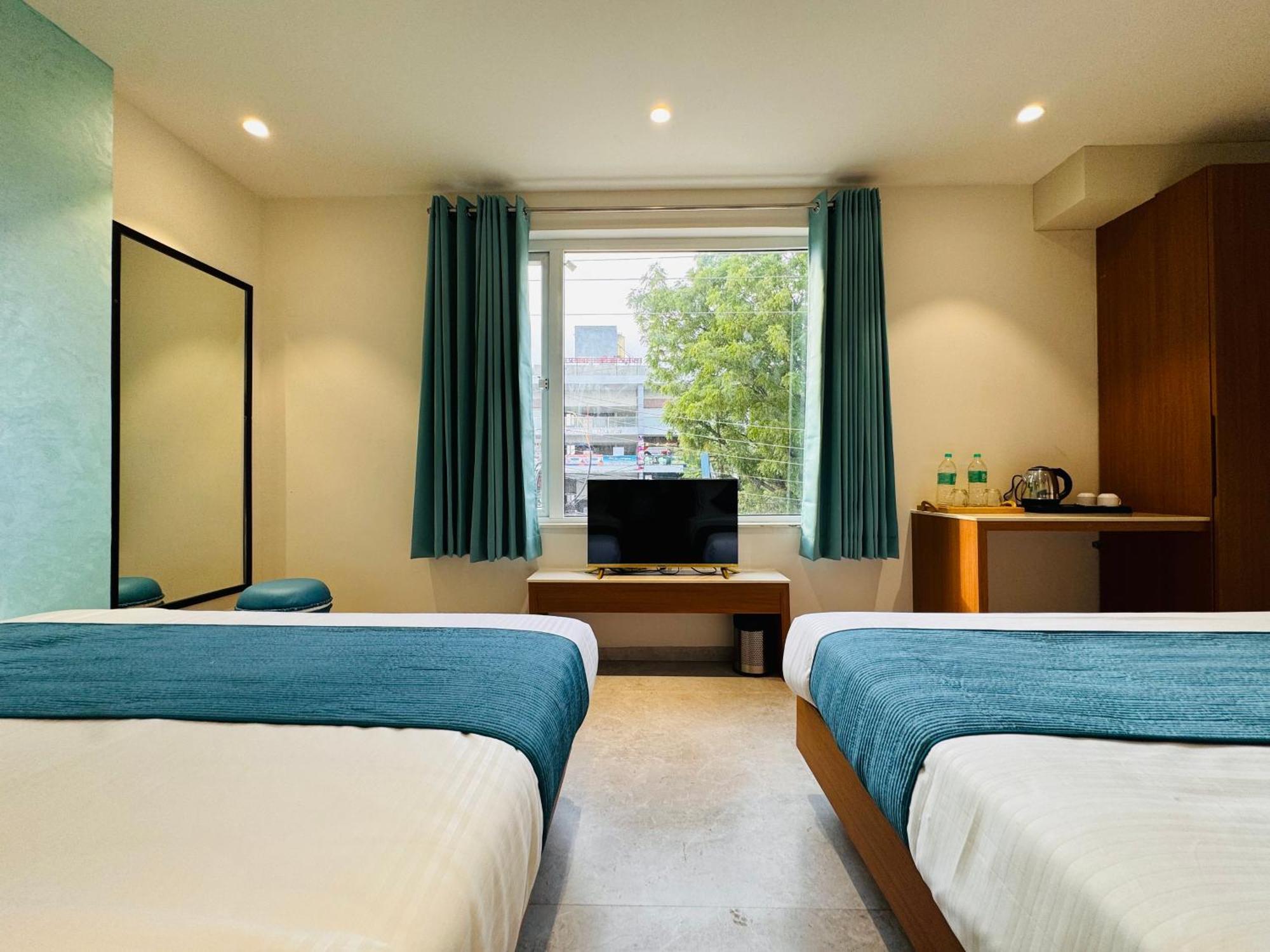 Hotel Rudhav Palace Ujjain Dış mekan fotoğraf